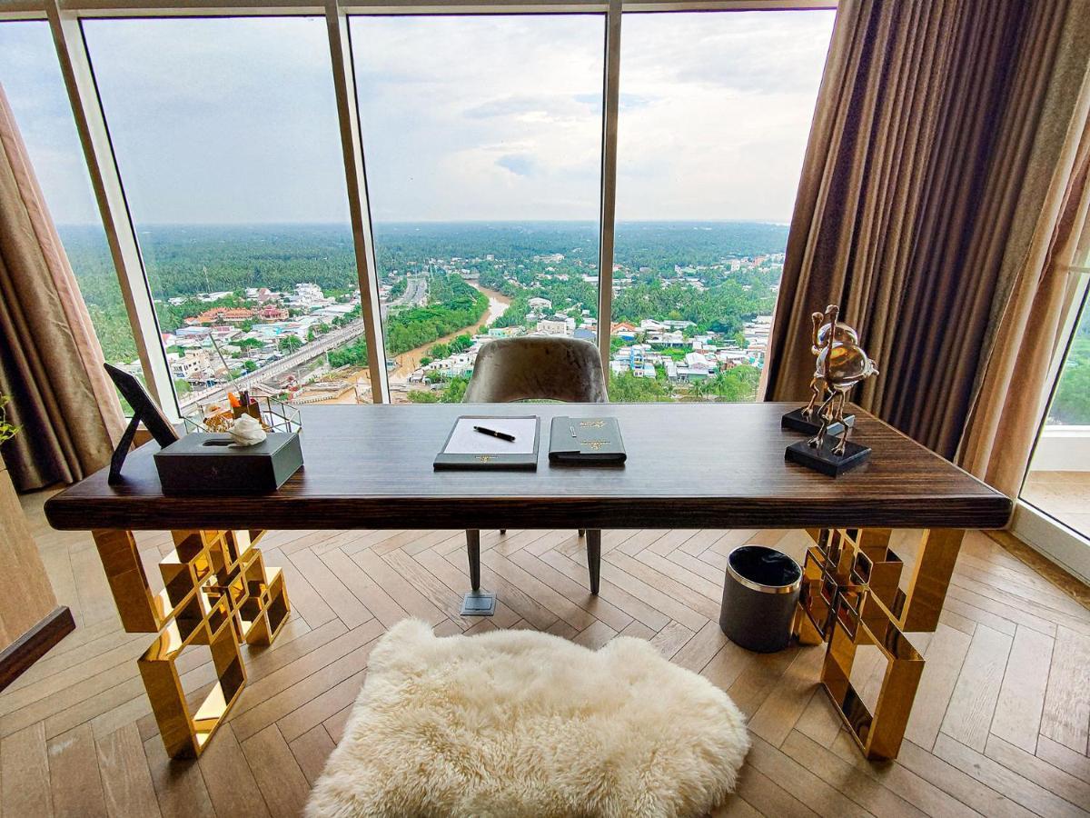 Diamond Stars Ben Tre Hotel Eksteriør billede Office of the Prime Minister of Laos