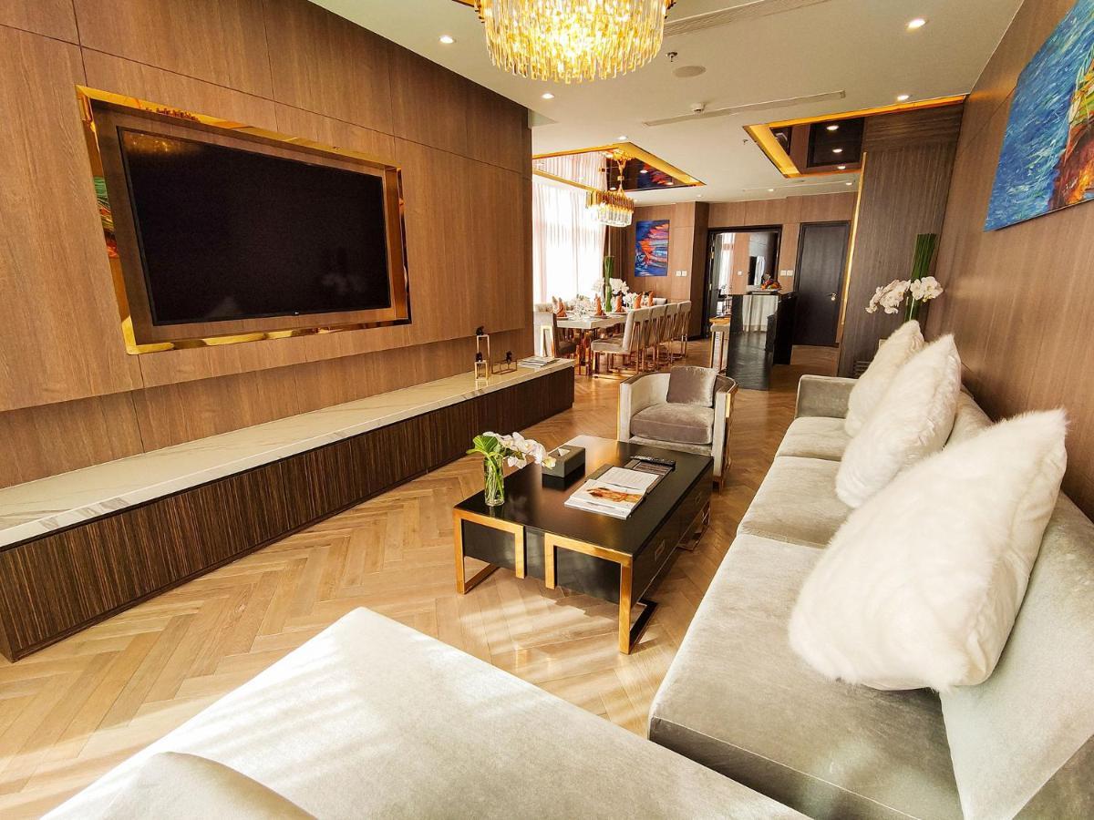 Diamond Stars Ben Tre Hotel Eksteriør billede The interior of the lounge