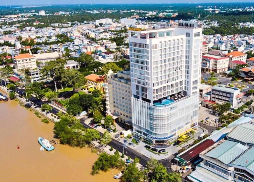 Diamond Stars Ben Tre Hotel Eksteriør billede The hotel in 2019